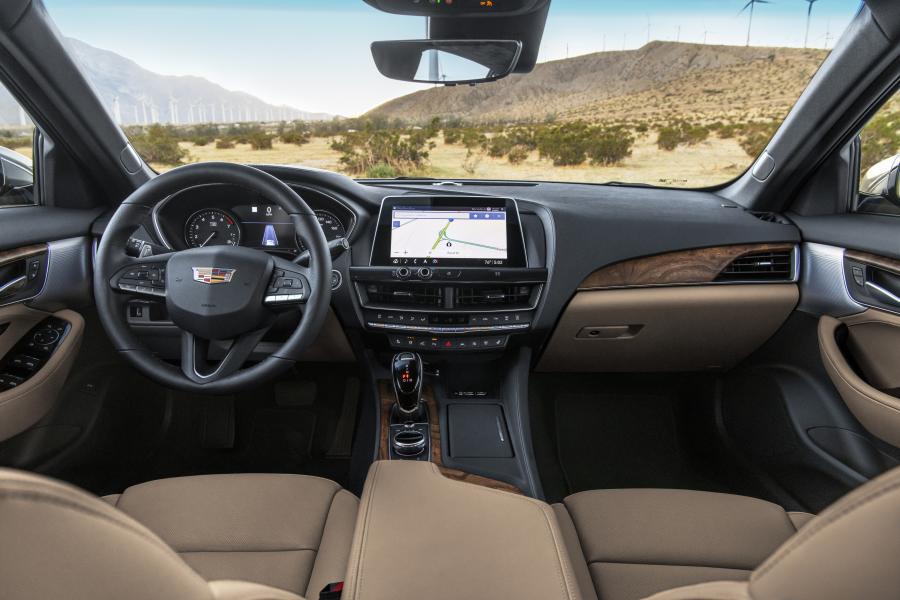 Торпедо Cadillac CT5 Premium Luxury 2019 года  (фото 11 из 16)